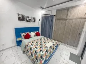 CommeChezToi Cocody, Abidjan - 阿西尼