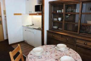 Résidence Zenith - CHARMANT STUDIO 3 PERSONNES AU COEUR DE LA STATION SKIS AUX PIEDS MAE-7766