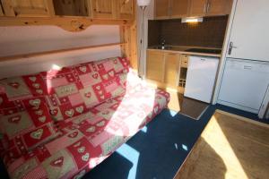 Résidence Trois Vallees - STUDIO 2 PERSONNES EN HAUT DE STATION ET A PROXIMITE DU CENTRE MAE-7801