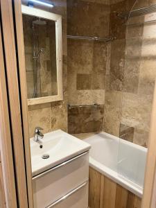 Résidence Hauts De Vanoise - VAL THORENS STUDIO 2 PERSONNES SIMPLE MAIS BIEN SITUE MAE-7818