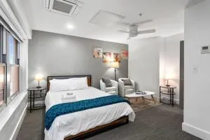 Main Street Studio Vibrant Living Extended Stay - Merriam