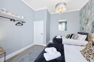 1-Bedroom Flat in Windmill St with Free Parking