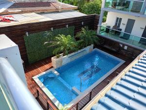 Barefoot Caye Caulker Hotel