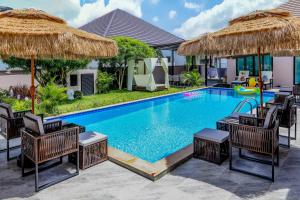 Hidden Cove Pool Villa 11BR 15 Mins Jomtien Beach 11臥室泳池派對別墅 花園燒烤