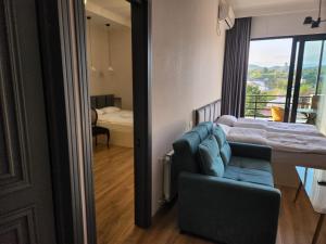 Seventh Floor Apartment