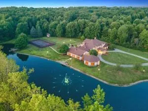 12,700 sf 8 Room Mansion on 18 acres - Strongsville