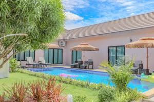 Hidden Cove Pool Villa 11BR 15 Mins Jomtien Beach 11臥室泳池派對別墅 花園燒烤