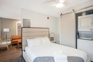 Fountain City Suite Historic Gem Extended Stay - Merriam