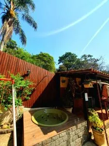 Aconchego de Itaipava - casa de 3 quartos, equipada, área kids, jacuzzi, pet friendly, churrasqueira, em meio a Natureza e próximo ao centro do bairro - Pedro do Rio