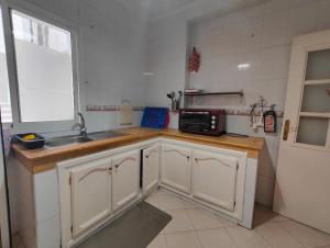 Traditional Spacious 2 Bedroom Tangier Center Family Apartment