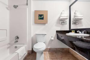 Double Room with Two Double Beds room in Magnolia Bluffs Casino Hotel BW Premier Collection