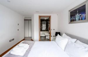 Modern 2BR and elevator C-LONDON