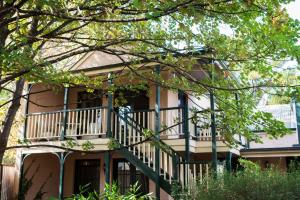 Provenance Accommodation