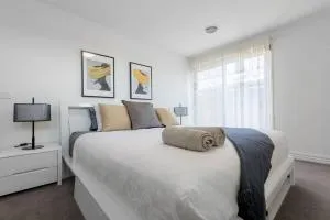 Chadstone Home for a good night sleep - Carnegie