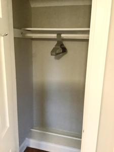 Cute 2 Bedroom Home - Huge backyard, near downtown!