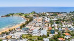 Terrigal Tranquility Pool In Complex, In The Heart Of Terrigal