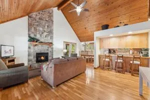 Mayberry Lodge Cabin - Reeds Spring