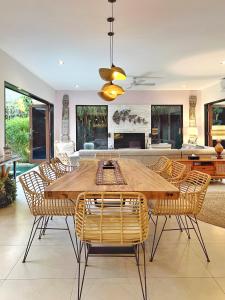 Villa Katalini - Amazing 4BR Tropical Villa Seminyak