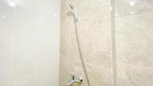 Great Deal and Simply Studio at Transpark Cibubur Apartment By Travelio