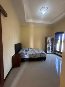 Phòng Giường Đôi Có Phòng Tắm Riêng (Double Room with Private Bathroom)