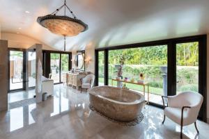 Luxury Villa in La Punta Estates, Enjoy 3,000 Usd Credit for Thanksgiving