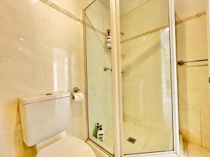 Spacious Home Very Close to Hospital & Parra Park