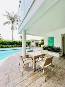 OS 2 Sleek & Stylish 2BR