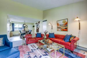 Carbondale Condo with Balcony and On-Site Fly Fishing!