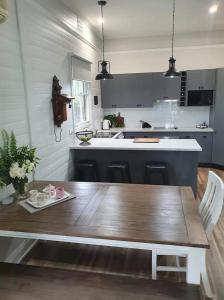 Ellson House - The Heart of the Hunter