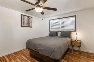 Guest House, Accessible to Downtown, & Fast WiFi!