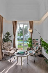 SaffronStays White Pearl - 3BR Vikramgad villa, pool, gazebo, pergola, BBQ & bonfire, near Pinjal, Sajan & Kohoj