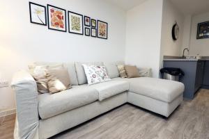 Modern Comfort Near Castle St with WiFi & Parking!