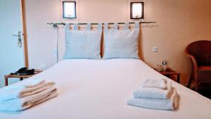 Hotels Hotel Saint Jacques : photos des chambres