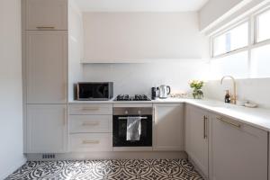 201 Cascades l 2 Bed Boutique Aparthotel