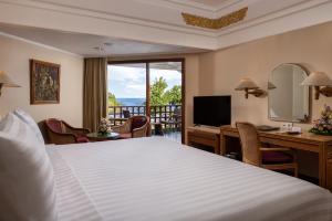 Deluxe hướng biển (Deluxe Sea View)