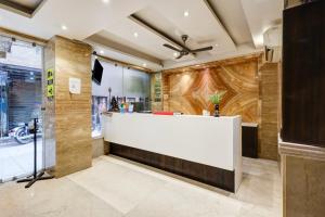 Hotel Tashkent Palace - Walk in from New Delhi Station & Metro Station