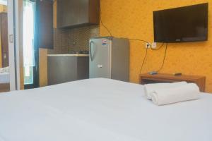 Cozy Studio at Kebagusan City Apartment By Travelio