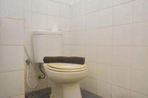 Cozy Studio at Kebagusan City Apartment By Travelio