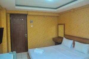 Cozy Studio at Kebagusan City Apartment By Travelio