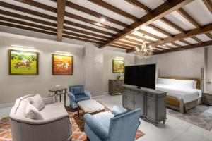 Royal Suite  room in Al Habtoor Polo Resort LLC