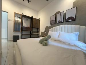5min to Aeon Nilai Mall&Gembox at Youth City Residences