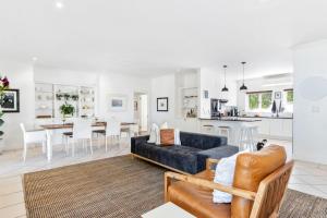 Winelands Villa by Host Agents