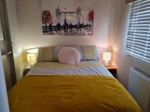 Cosy cabin in Milford on Sea Full Passes included - 米尔福德昂西