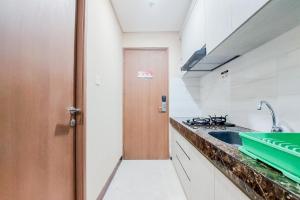 Cozy and Relaxing Studio Apartment B Residence By Travelio