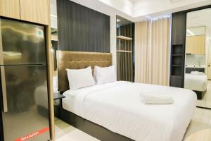 Warm Studio with Access to Mall at Anderson Supermall Mansion Apartment By Travelio