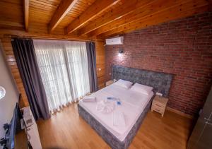 Royal Garden Suite and Hotel