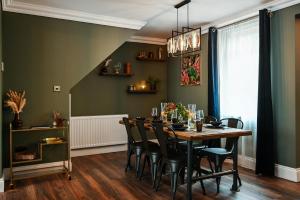 Urban Oasis, Stylish Townhouse in Central Cardiff