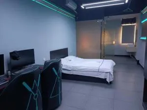 蚂蚁电竞馆武生院店 - 黄陂