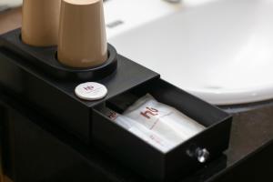 HB Serviced Apartment - Lạc Long Quân