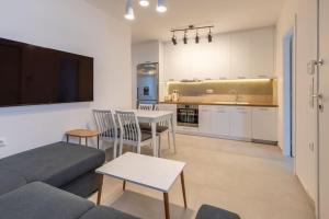 Mykonos Luxury Apartment with Jacuzzi